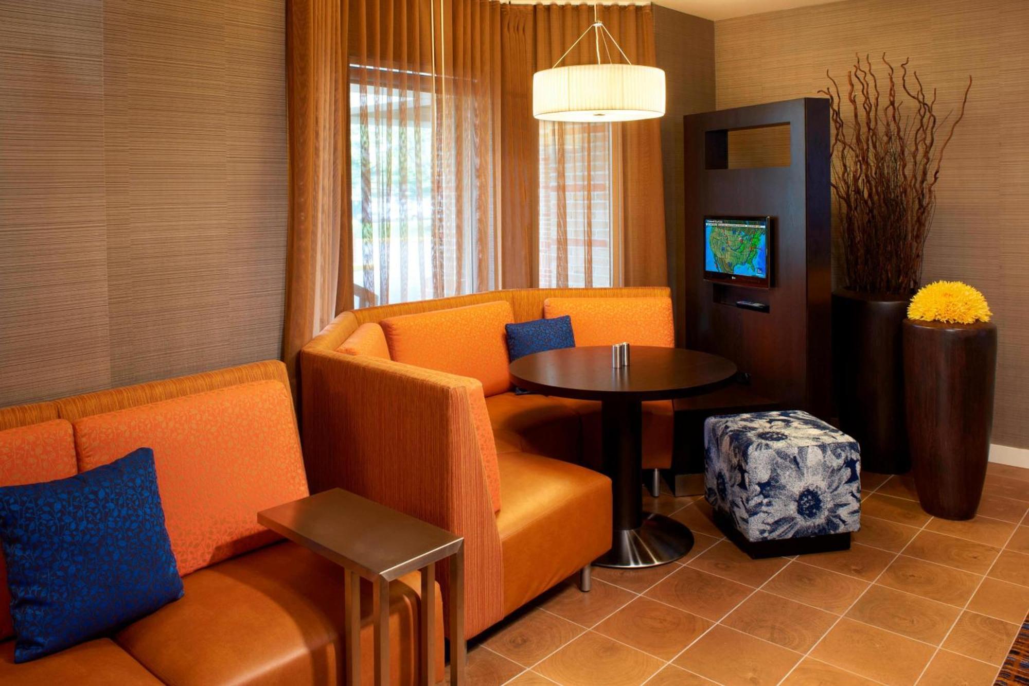 Hotel Courtyard Cleveland Airport South Middleburg Heights Exterior foto